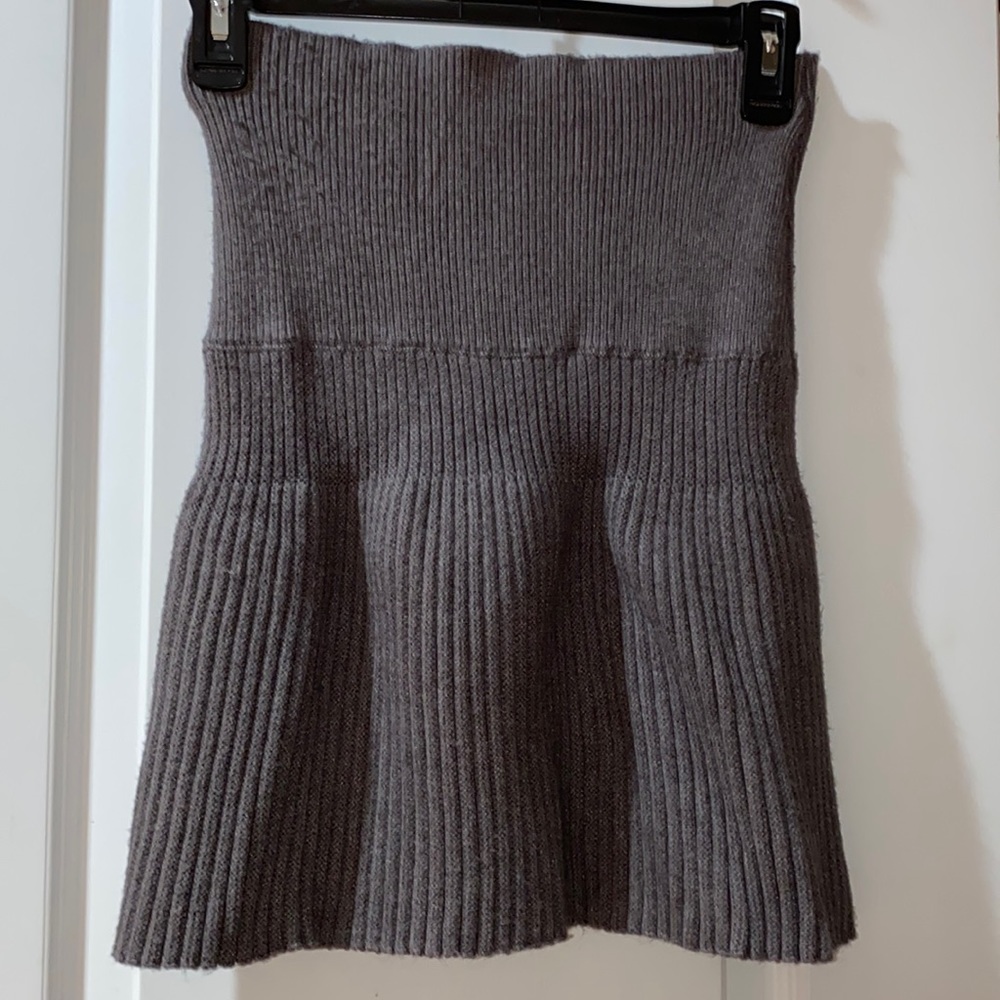 Grey knitted mini skirt